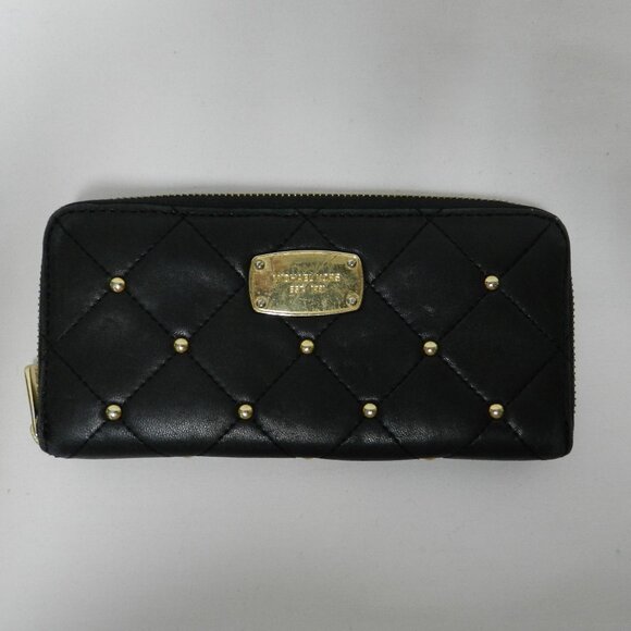 Michael Kors Leather quilted beaded clutch Wallet w/ Logo zip around 8" x 4" - Picture 1 of 14